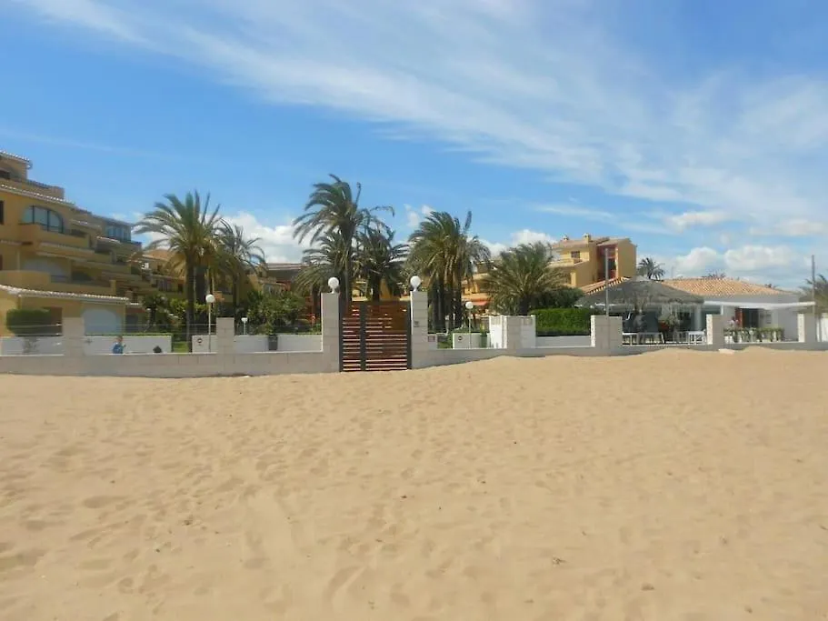 Apartamento Primera Linea de Playa. DENIA-1