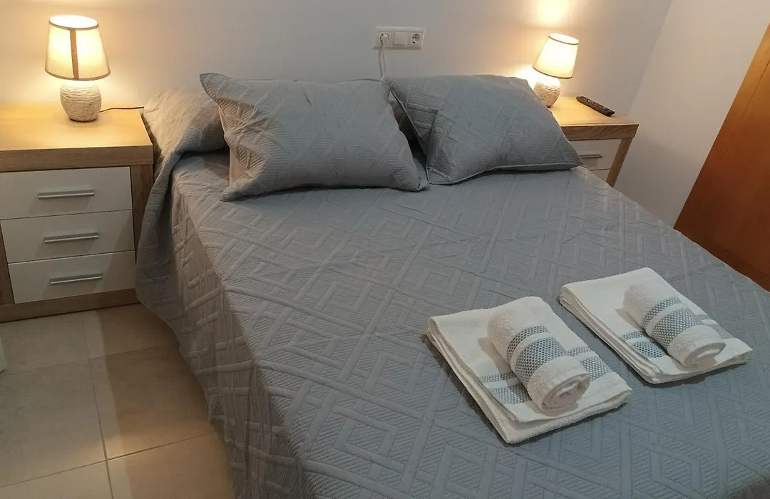 Ático dúplex con gran terraza por habitaciones-1