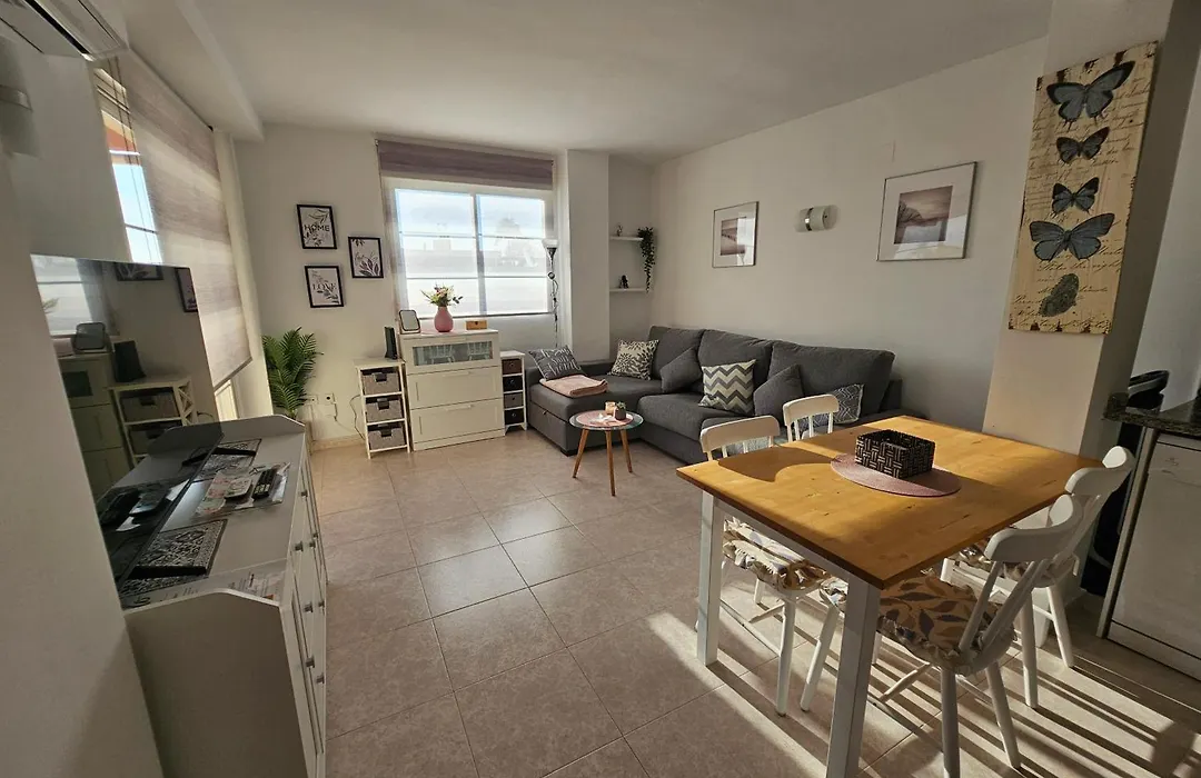 Acogedor Apartamento Con Terraza Y Vistas Al Jardin-1