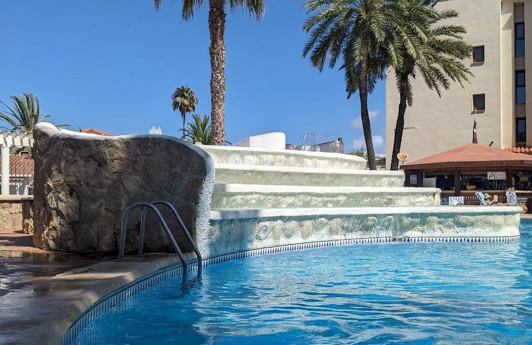 Estudio Loft con Piscina, Playa y Wifi-1