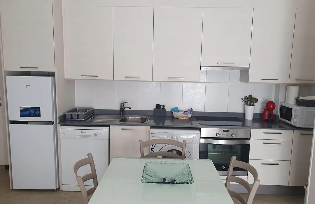 Apartamento en Urbanizacion El Retiro III-1
