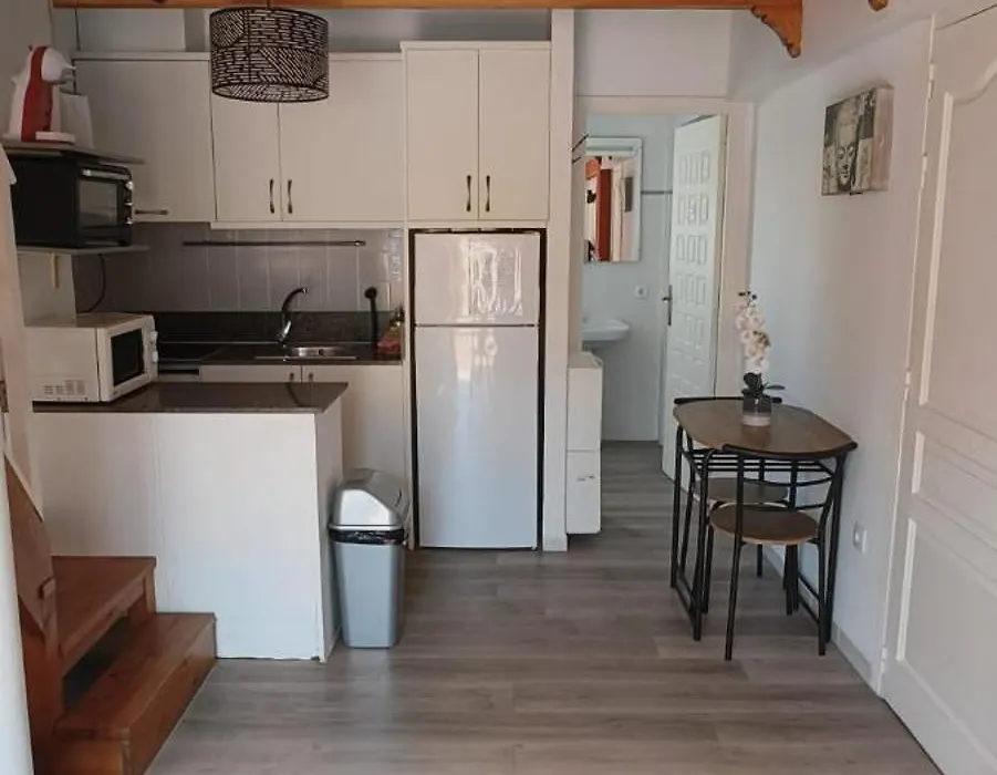 Studio Tipo Loft Con Vista Al Montgo-1