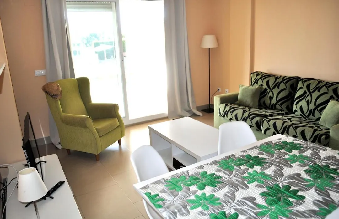 Brisas A1, 2 dormitorios, playa a 50m, by Bookindenia-1