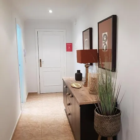 Lovely 2 Bedroom Apartment Close To Denia Castle.-3