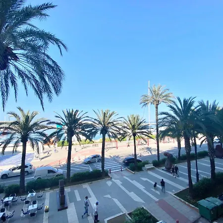 Apartamento centro de Dénia 1ra linea, vistas puerto y mar-2