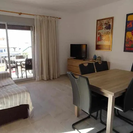APARTAMENTOS EL SOL a 20 metros del mar-2