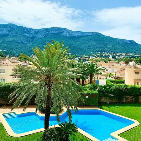 Hoteltype Penthouse 2 Beds, Parking, Wifi & Pool Stunning Views-3