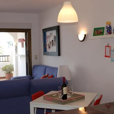 Apartamento Primera Linea de Playa. DENIA-2