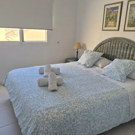 Estupendo apartamento en primera línea de playa y con vistas al mar-2