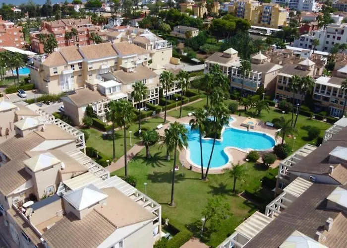 Perfect family holiday! Modern penthouse in Dénia only 200 m to the beach!