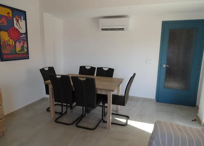 APARTAMENTOS EL SOL a 20 metros del mar Dénia