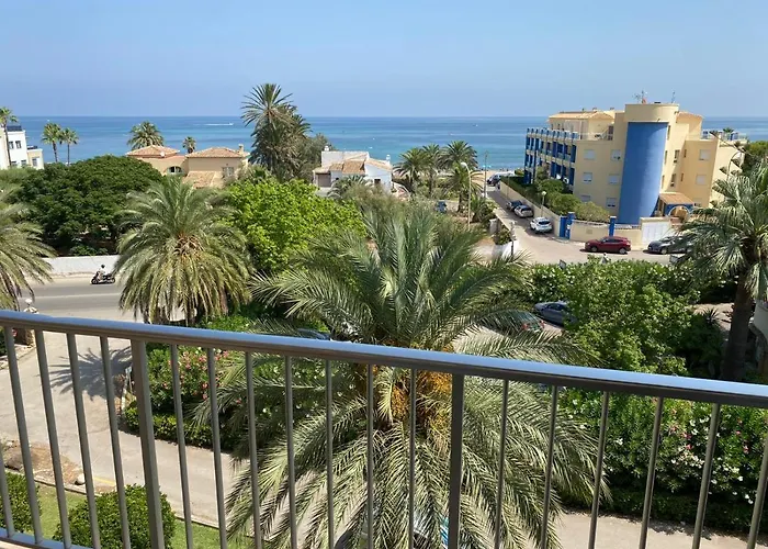 Penthouse 80Qm, Zusaetzlich 80 Qm Private Terrasse, 60 M Zum Strand Dénia