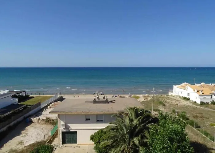 APARTAMENTOS EL SOL a 20 metros del mar Dénia