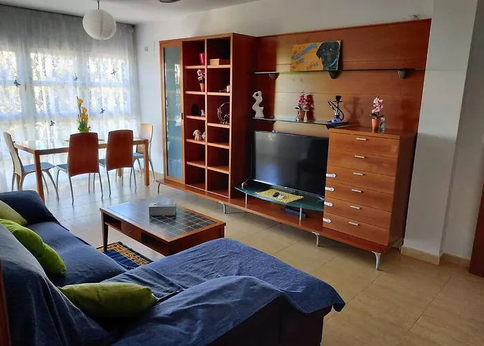 Beautiful Stay Near Park Dénia