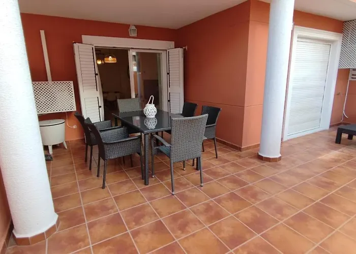 Apartamento planta baja con piscina Dénia