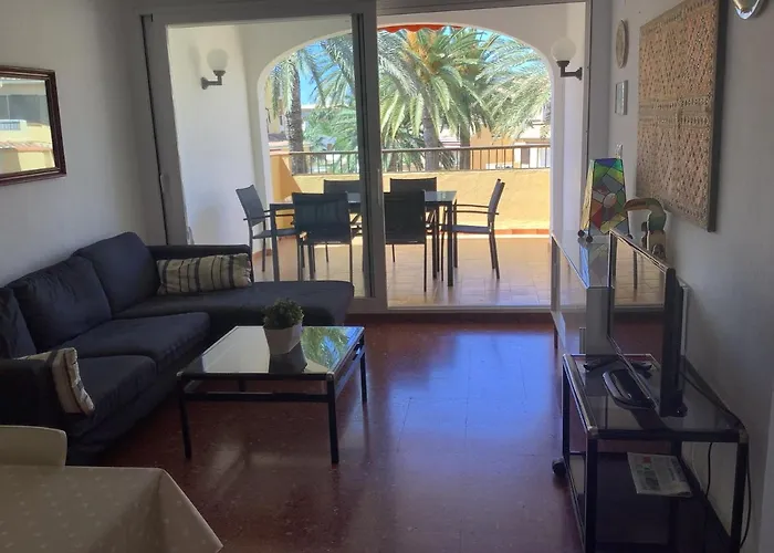 Urbanizacion primera línea de playa Dénia