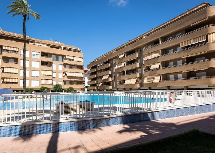 Beach Paradise Flat In Denia Centre W/ Large Pool