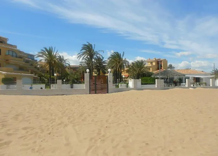 Apartamento Primera Linea de Playa. Dénia