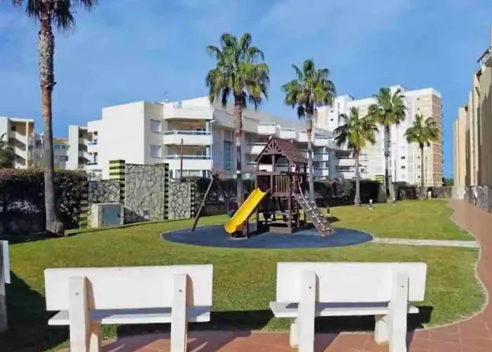 ¡Precioso apartamento en 1 línea con piscina! Dénia