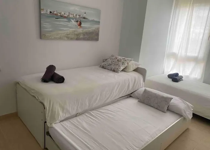 ¡Precioso apartamento en 1 línea con piscina! Dénia