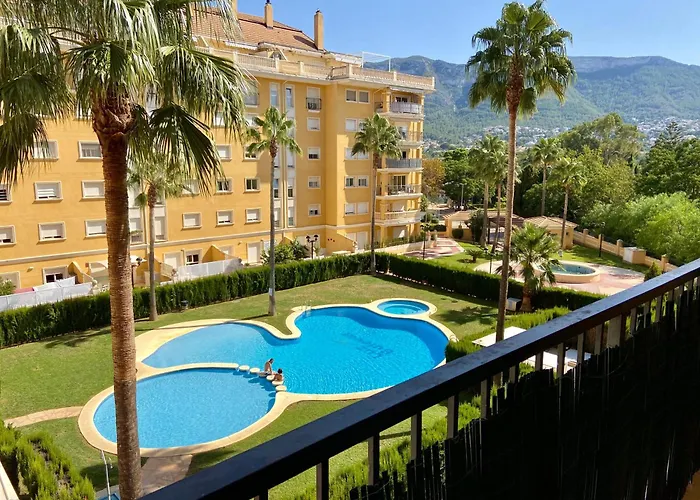 Bonito apartamento en Denia con piscina y vistas