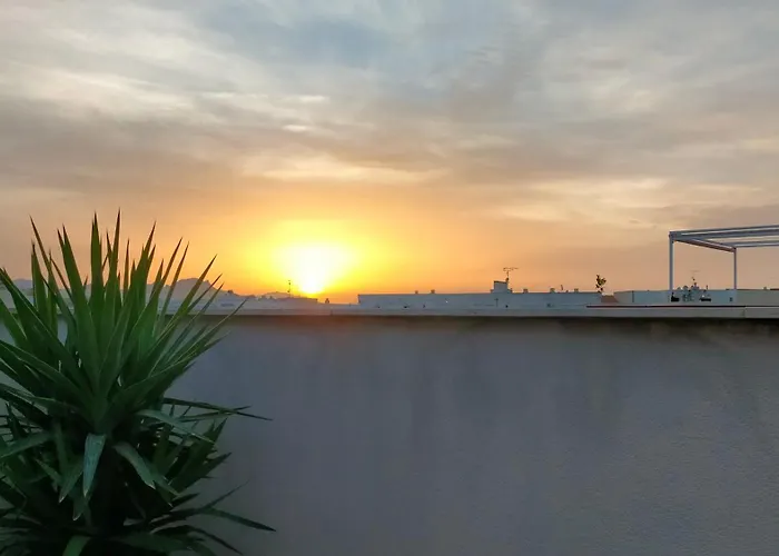 Ático dúplex con gran terraza por habitaciones Dénia