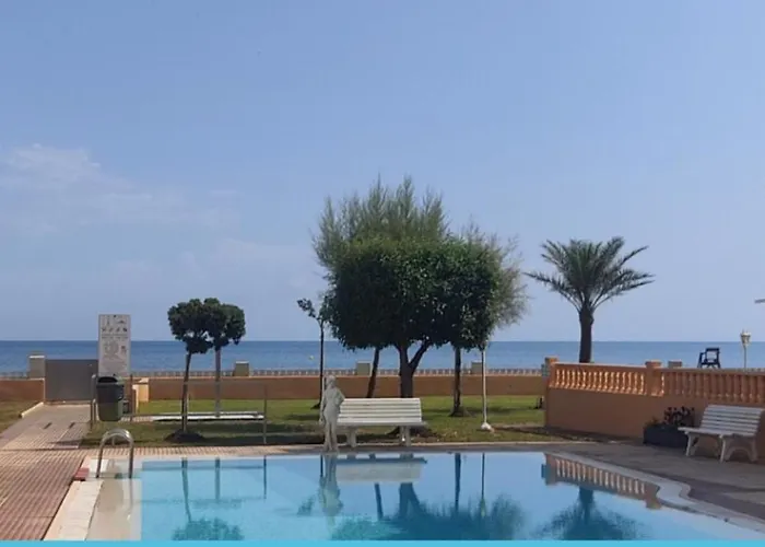 Apartamento Pie de playa en Denia y con piscina