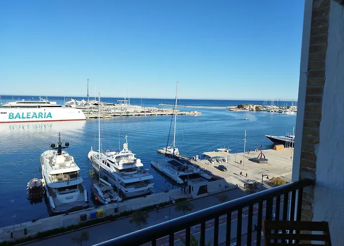 Moderno apartamento centrico con increíbles vistas al mar Dénia