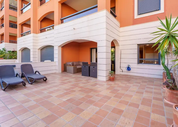 Hogar Brisa de las Marinas acogedor apartamento con amplia terraza y acceso directo a las piscinas-Comfortable apartment with spacious terrace&direct pool access Dénia
