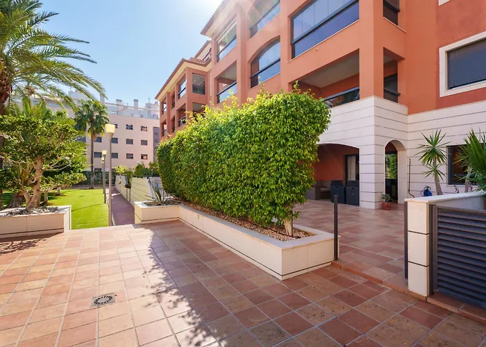 Hogar Brisa de las Marinas acogedor apartamento con amplia terraza y acceso directo a las piscinas-Comfortable apartment with spacious terrace&direct pool access Dénia