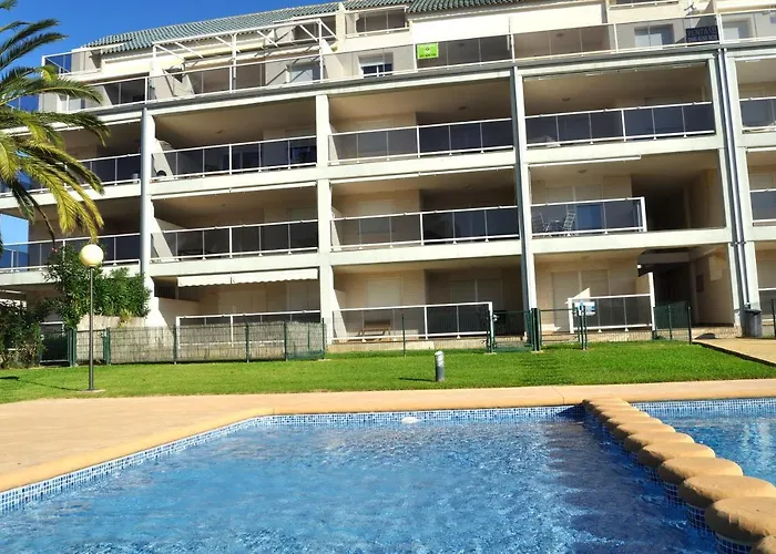 Brisas C8, ático, 3 dormitorios, playa a 50m, by BookinDénia